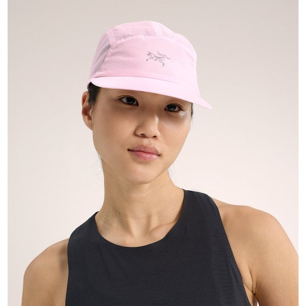 Arc'teryx Norvan Regular Brim Hat - Lightweight Sun Protection for Hiking, Running & Outdoor Adventures | Water-Resistant & Breathable Cap for Men & Women
