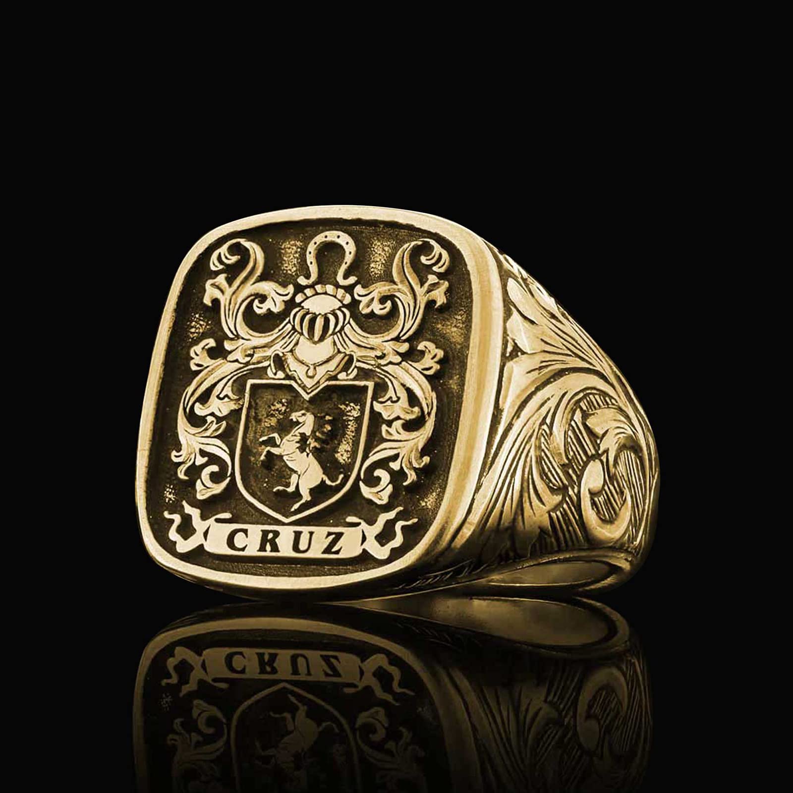 Custom Engraved Family Crest Ring for Men - Personalized Signet Ring with Coat of Arms - Unique Gift for Anniversary, Graduation & Special Occasions