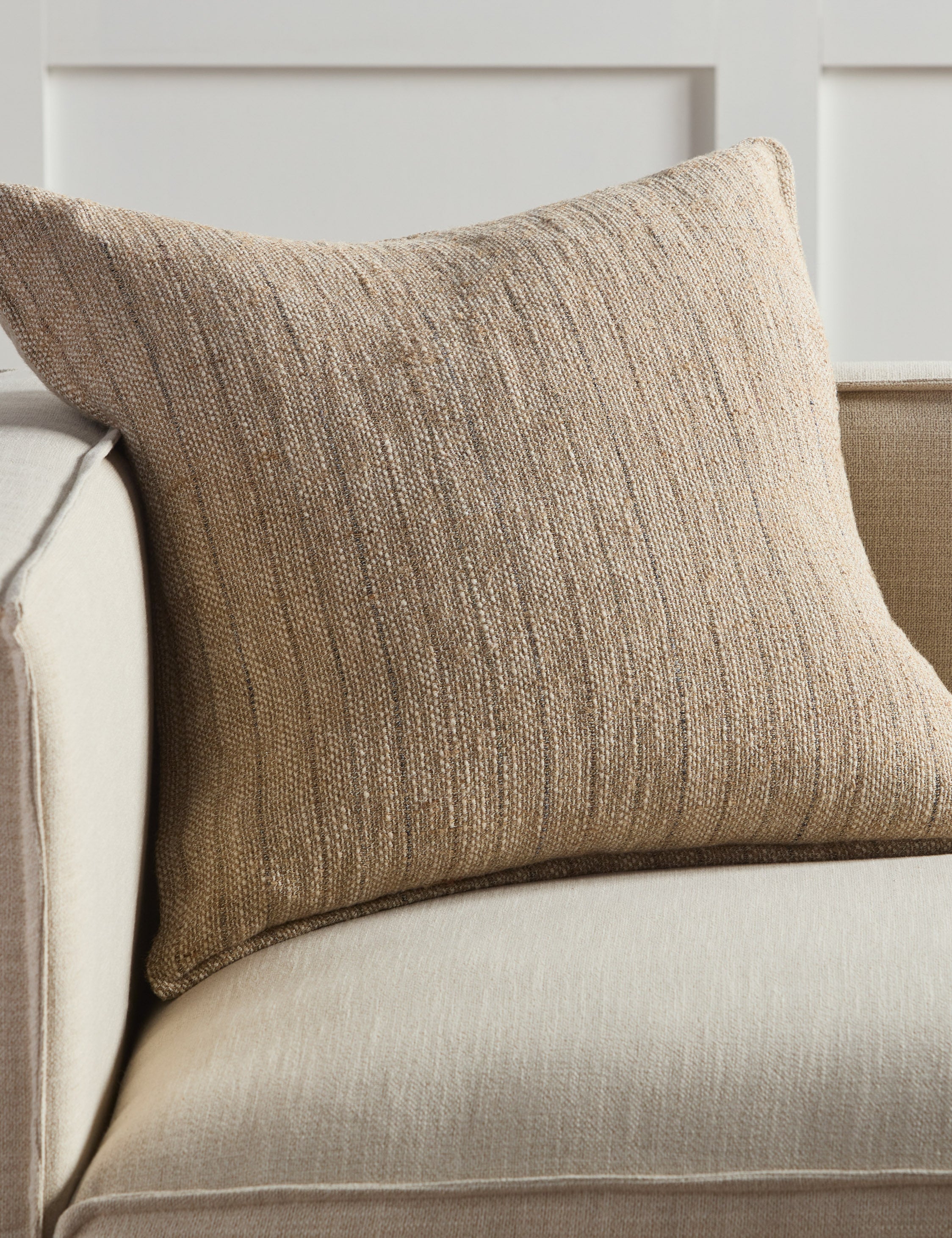 Murdoch Pillow By Jaipur Living - Luxury Decorative Throw Pillow for Sofa, Bed & Home Decor - Perfect for Living Room, Bedroom & Cozy Spaces