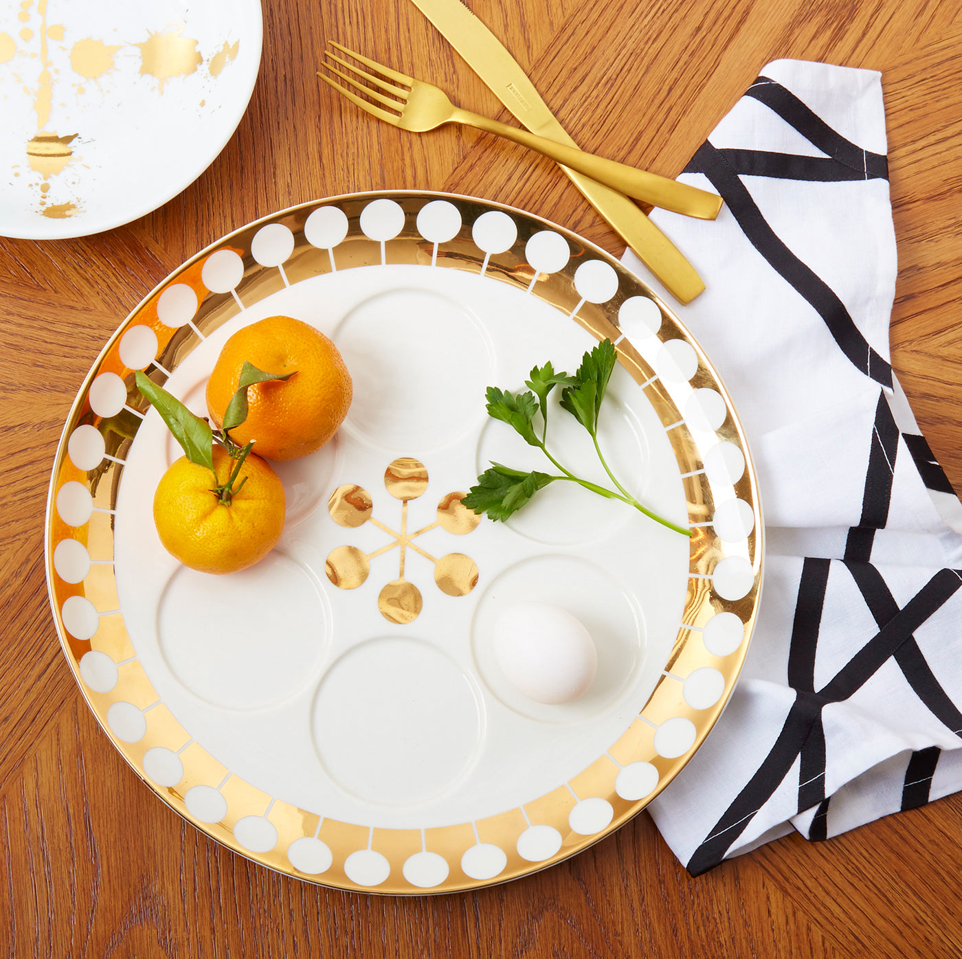 Futura Modern Seder Plate - Elegant Passover Dinnerware Set for Jewish Holidays, Family Gatherings & Traditional Ceremonies