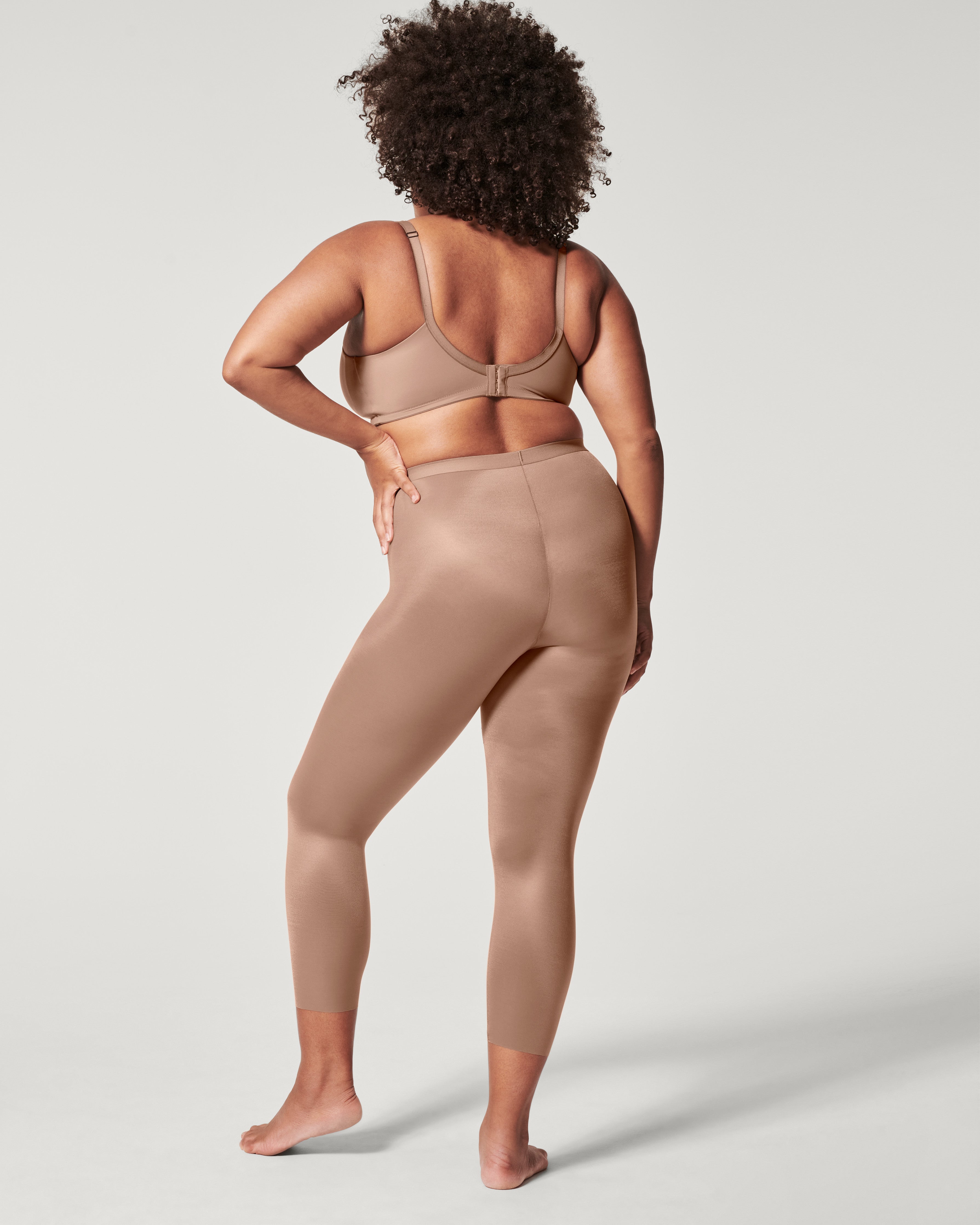 SPANX Shapewear Invisible Capri Leggings for Women - Tummy Control & Slimming - Perfect for Work, Travel & Everyday Wear