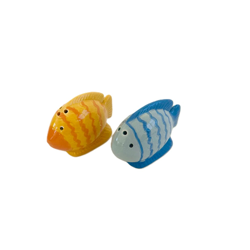 Bubba Set of 2 Ceramic Fish Salt and Pepper Shakers 3.5x1.6x2.4 Inch - Cute Kitchen Seasoning Containers for Cooking, Dining Table Decor, Housewarming Gift