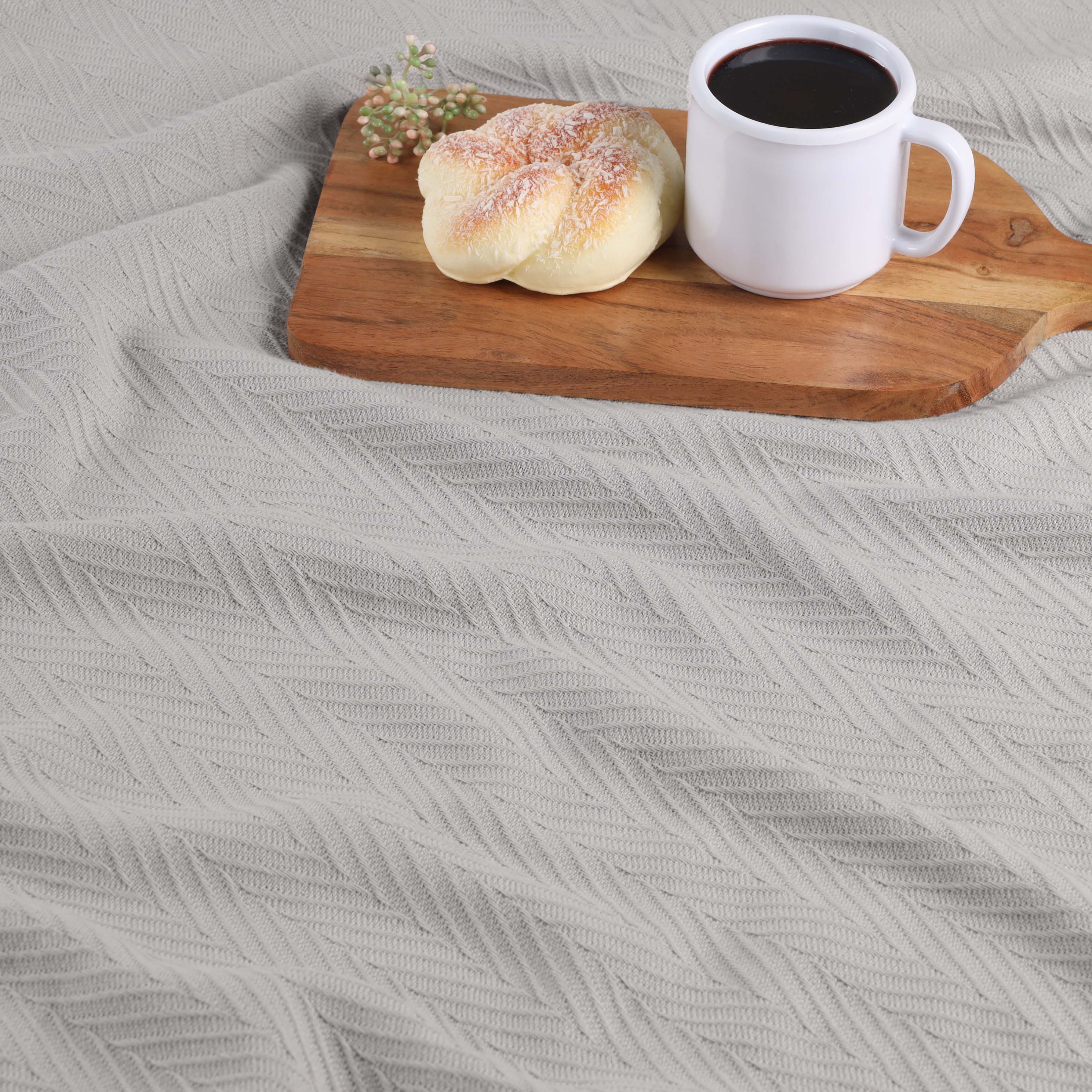 Soft All-Season Chevron Cotton Bed Blanket & Sofa Throw - Cozy Home Decor for Living Room, Bedroom, and Travel