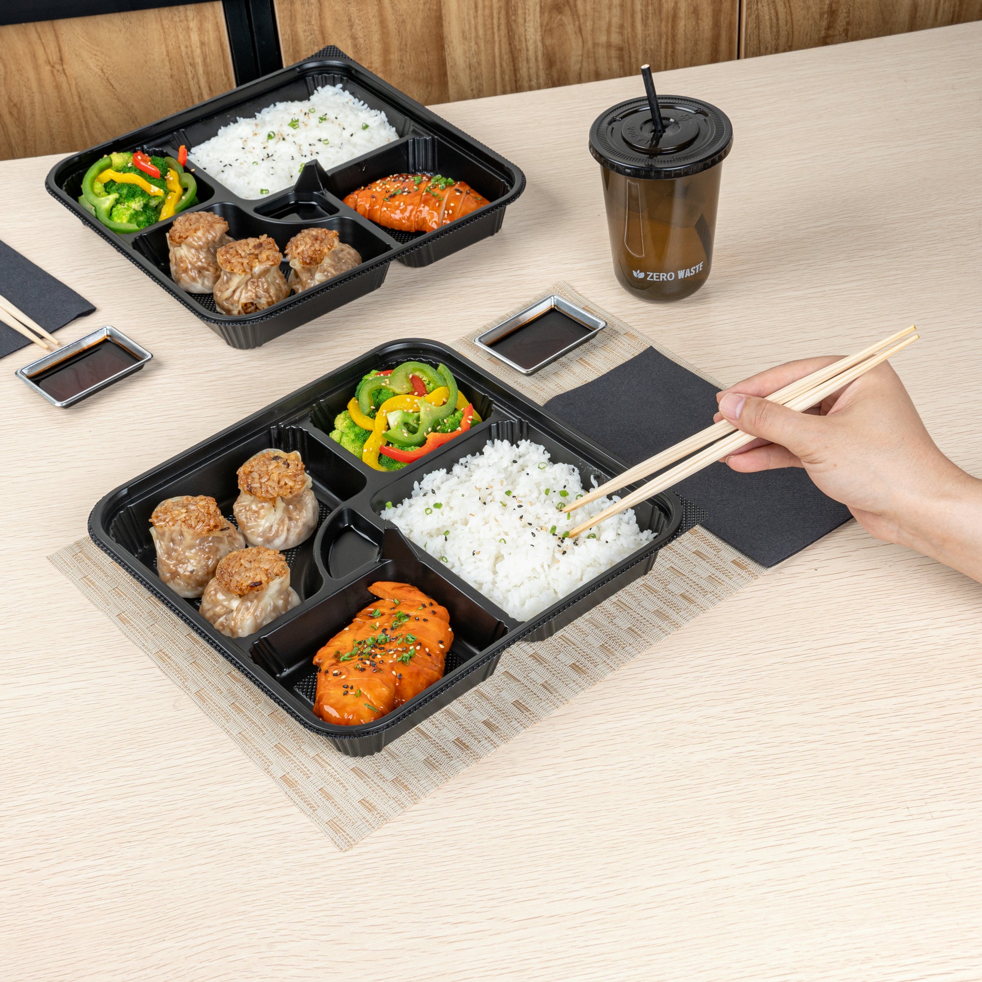 40 oz Black Square Plastic Bento Box - 5 Compartment Microwave Safe Lunch Container (10.5