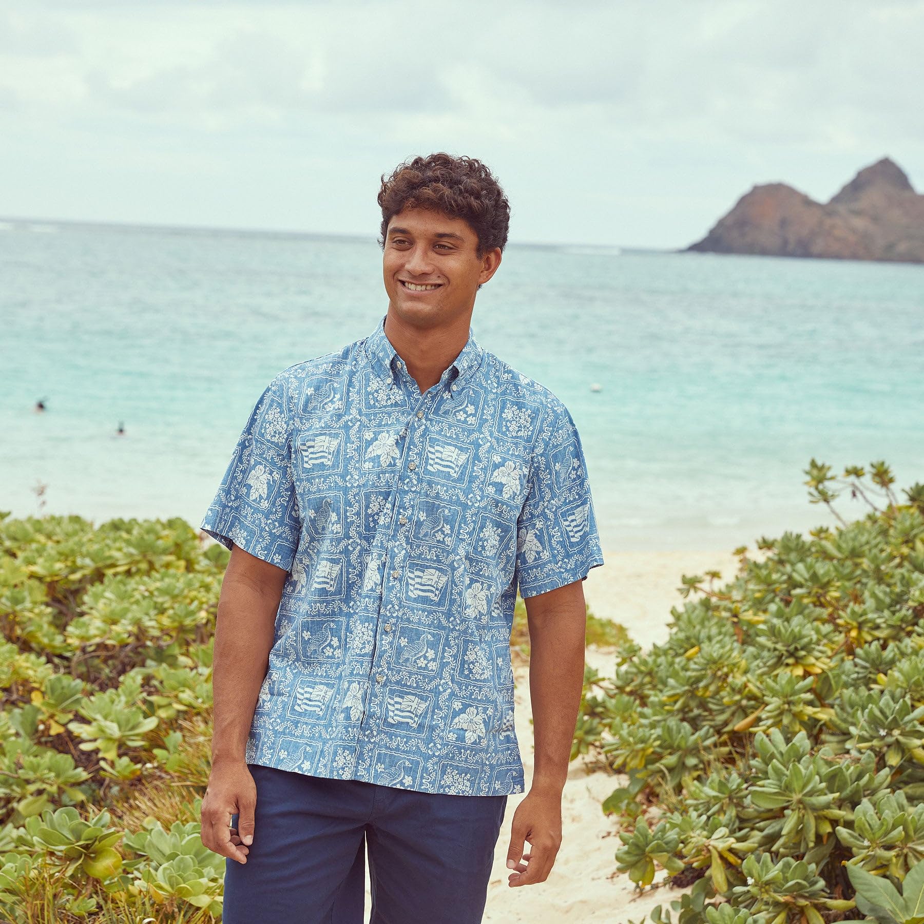 Reyn Spooner Men's Lahaina Sailor Classic Hawaiian Aloha Shirt - Breathable Pullover for Beach Vacation & Summer Outings