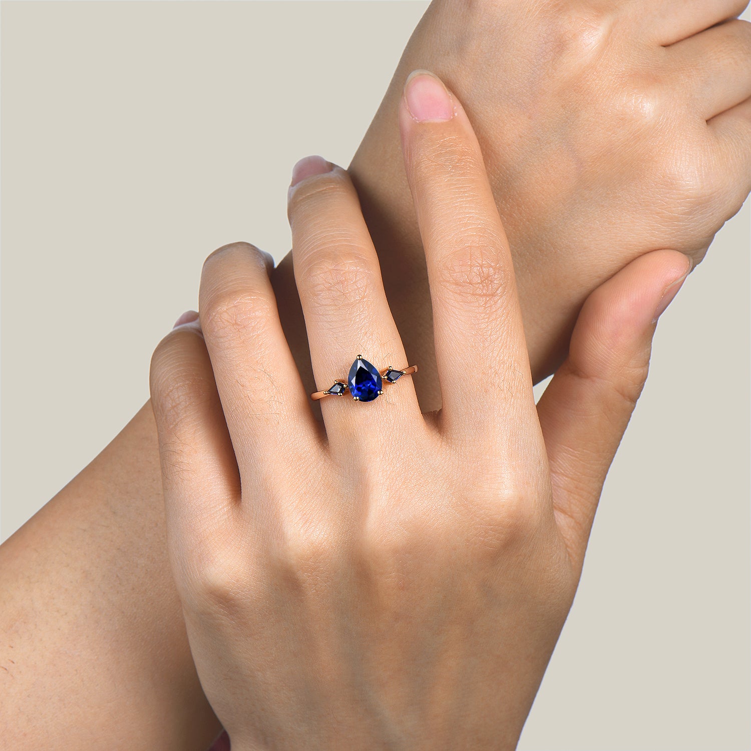 Elegant Teardrop Cut Blue Sapphire Three Stone Engagement Ring – Minimalist Wedding Band for Women | Perfect for Proposals, Anniversaries & Special Occasions