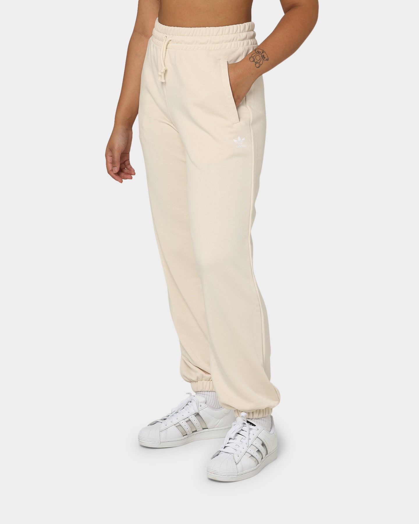 Adidas Women's Wonder White Sweatpants - Comfortable Athletic Pants for Running, Yoga & Lounge Wear