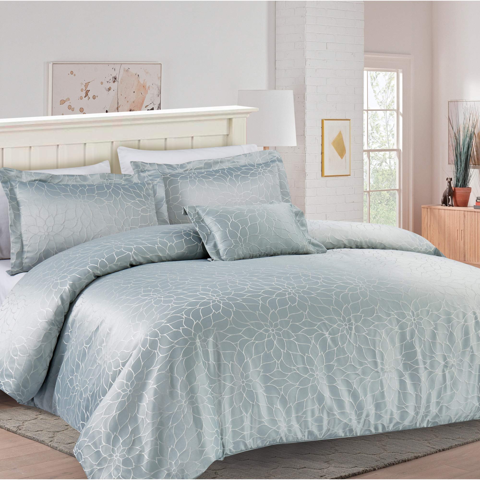 California Design Den Hotel Royal Bloom Down Alternative Comforter Set - Full/Queen Size, Silver Grey, 4-Piece Bedding Set | Luxury Soft Hypoallergenic Comforters for All Seasons - Perfect for Master Bedroom, Guest Room & Airbnb