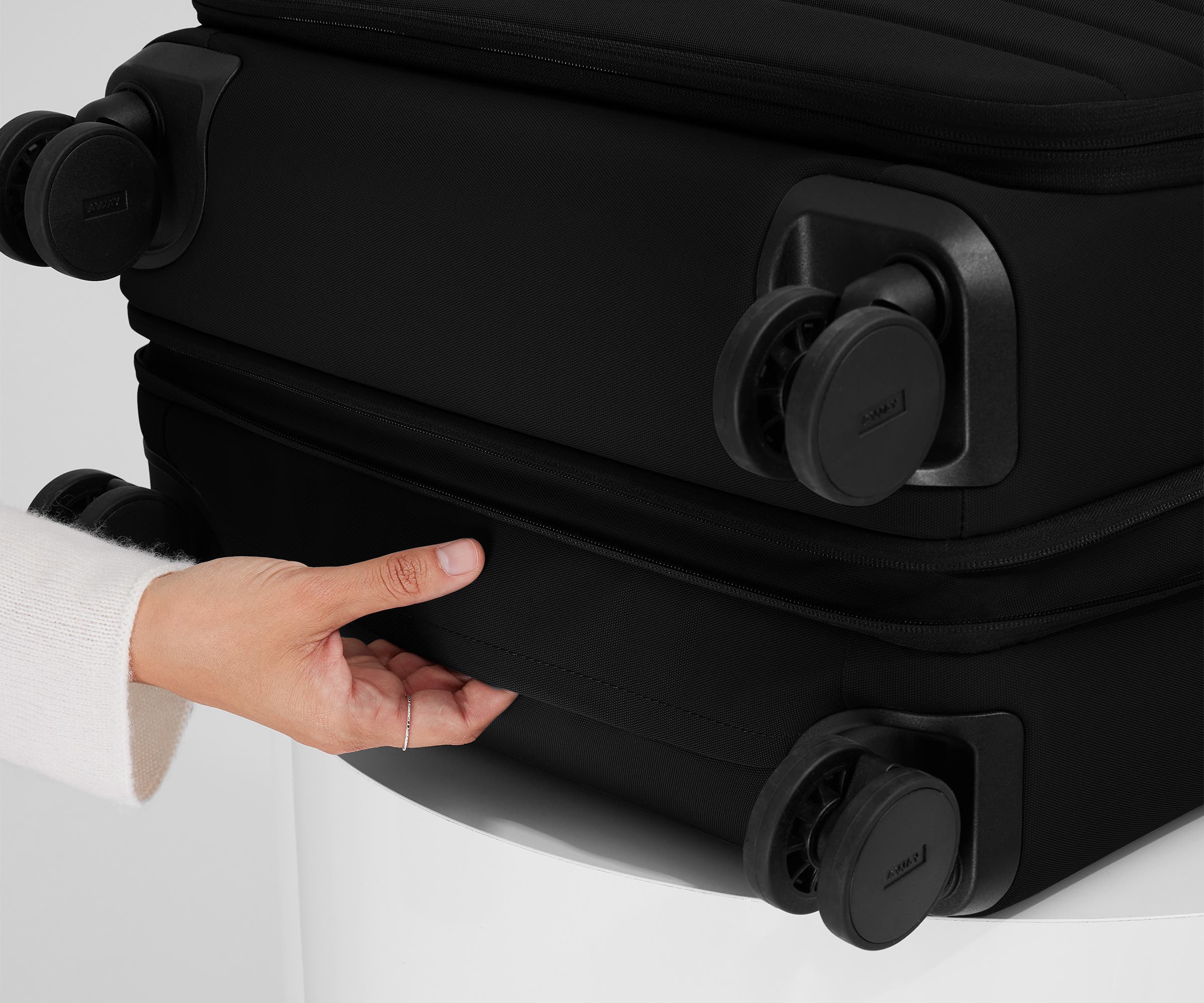 Premium Softside Medium Luggage in Jet Black - Lightweight & Durable Suitcase for Travel, Business Trips & Weekend Getaways