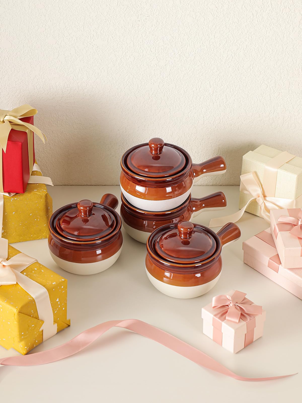 LIFVER 18oz Ceramic French Onion Soup Bowls with Lids & Handles - Set of 4, Oven & Dishwasher Safe Soup Crocks for Soup, Chili, Beef Stew, Cereal - Perfect for Restaurants, Family Dinners & Holiday Entertaining
