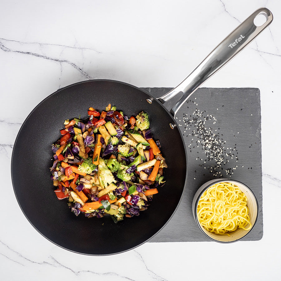 Tefal Unlimited Premium 28cm Non-Stick Induction Wok Pan - Professional Stir Fry Cooking for Asian Cuisine & Healthy Meals