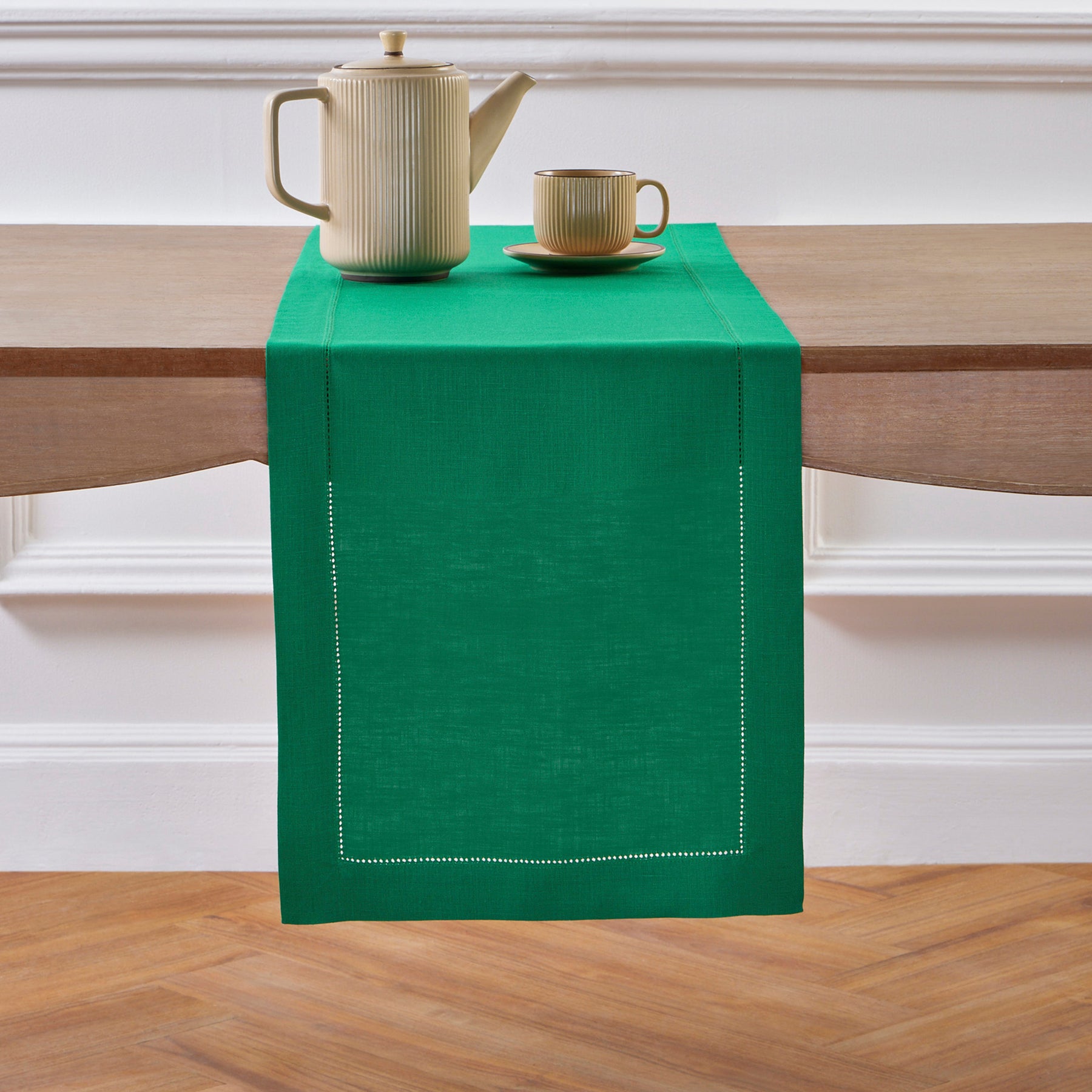 Elegant Classic Hemstitch Table Runner - Premium Linen Dining Decor for Weddings, Parties & Home Decor