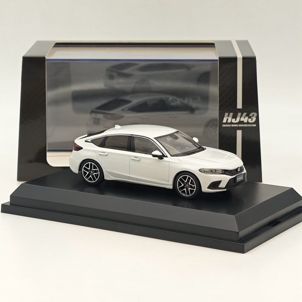 1/43 Scale Honda Civic (FL1) LX Platinum White Pearl Diecast Model Car - Collectible Hobby Japan Miniature for Display & Gifting