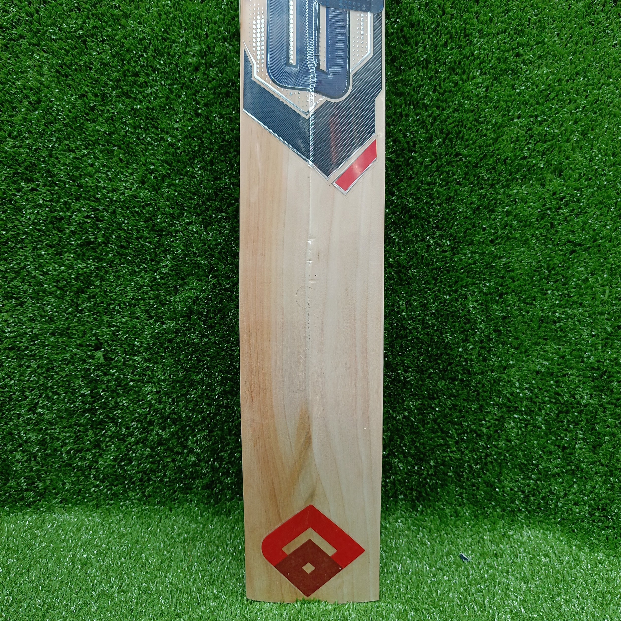 EM Maxxum 3.0 English Willow Cricket Bat - Premium Performance for Professional & Amateur Players - Perfect for Matches, Training & Backyard Practice