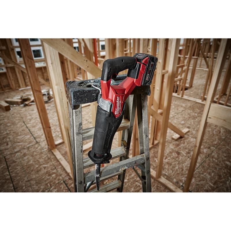 M18 FUEL 18V Brushless Cordless Reciprocating Saw Kit (2821-22) - Powerful Cutting Tool for Construction, Demolition & DIY Projects