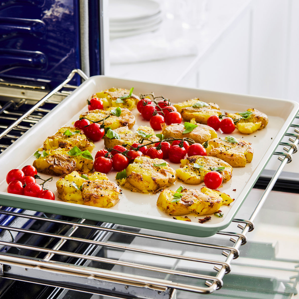 GreenLife Ceramic Nonstick 18 x 13 Cookie Baking Sheet - Eco-Friendly Non-Toxic Oven Pan for Cookies, Roasting & Baking - Perfect for Home Kitchen, Holiday Treats & Party Desserts