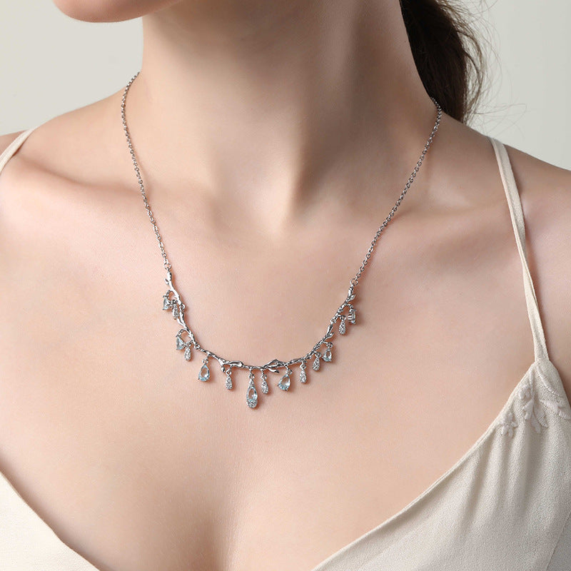 Elegant Teardrop Clavicle Charm Necklace for Women | Sterling Silver Minimalist Pendant Jewelry | Perfect for Date Night, Wedding & Everyday Wear | HN3235