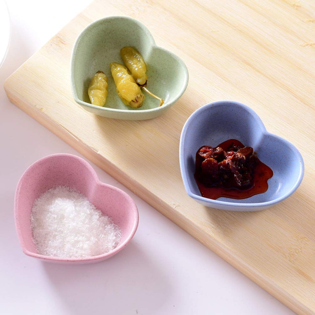 DOITOOL 4-Piece Small Heart-Shaped Saucer Plates Set - Eco-Friendly Wheat Straw Mini Sauce Dishes for Sushi Soy Dipping, Condiments, Jam, Snacks - Perfect for Home, Restaurants & Party Serving (Beige)