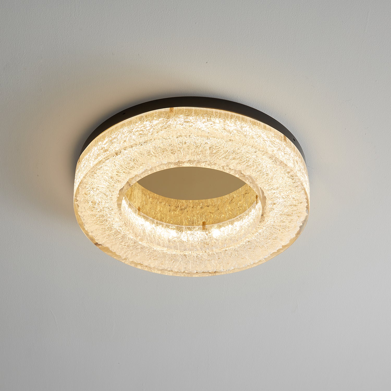 Modern Ice Crack Circle Ceiling Lamp - Stylish LED Chandelier for Living Room, Bedroom & Dining Room - Perfect for Home Decor & Ambient Lighting