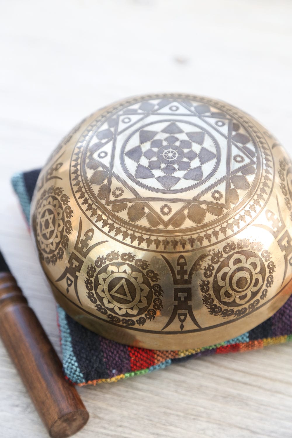Green Tara Sacred Geometry & Yoga Chakra Singing Bowl Set for Meditation, Healing & Spiritual Practice | Perfect for Yoga Studios, Home Meditation & Energy Balancing