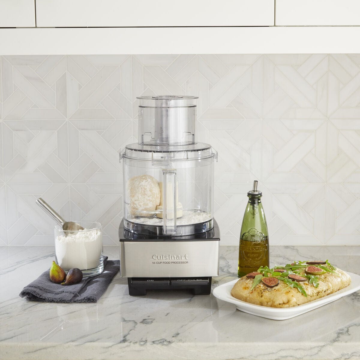 Cuisinart Custom 14-Cup Food Processor - Brushed Stainless Steel - Powerful Kitchen Appliance for Chopping, Slicing & Dough Making - Perfect for Meal Prep, Baking & Large Family Cooking