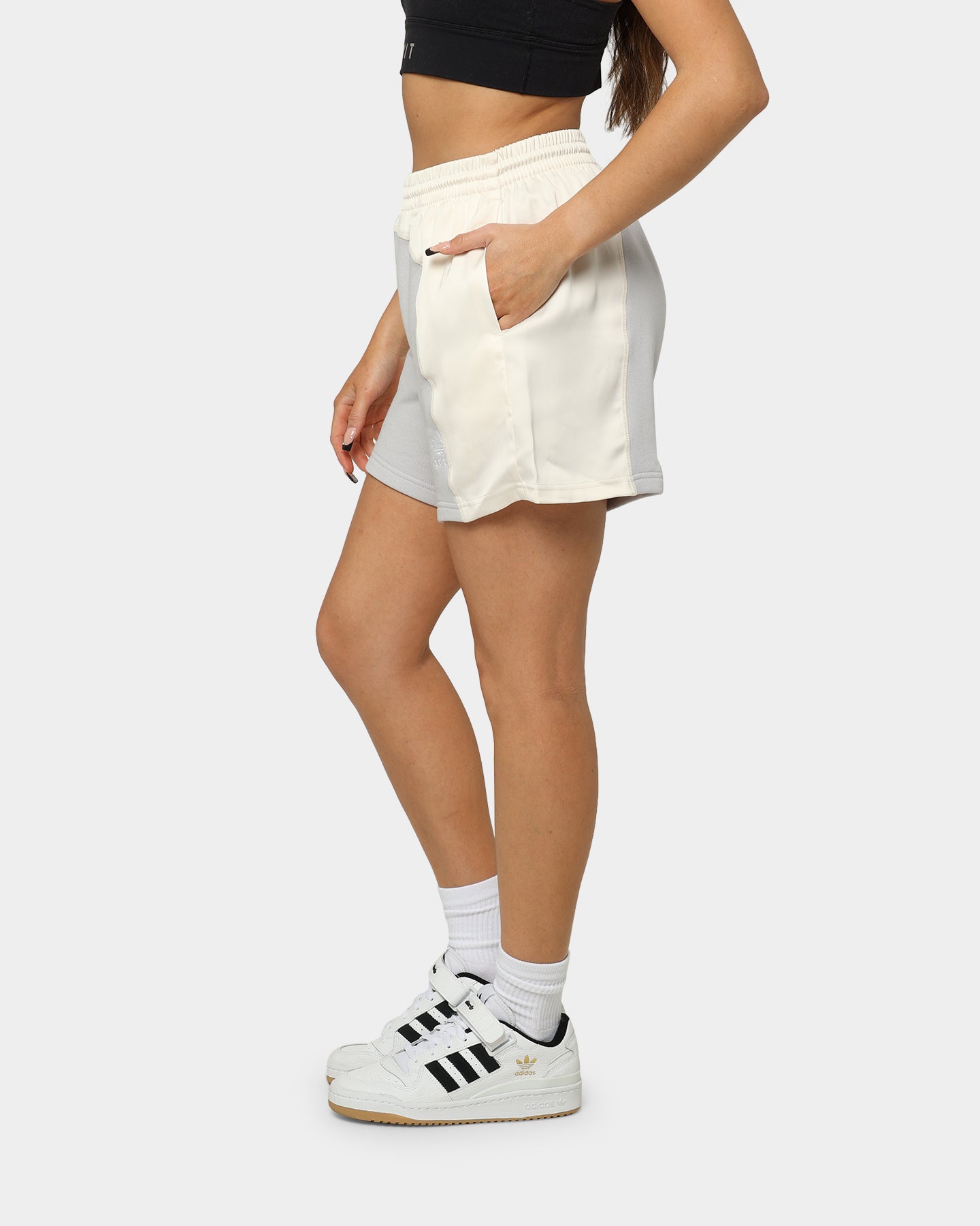 Adidas Women's Adicolor Split Trefoil Athletic Shorts - Wonder Mauve | Running, Gym & Casual Wear for Active Lifestyles