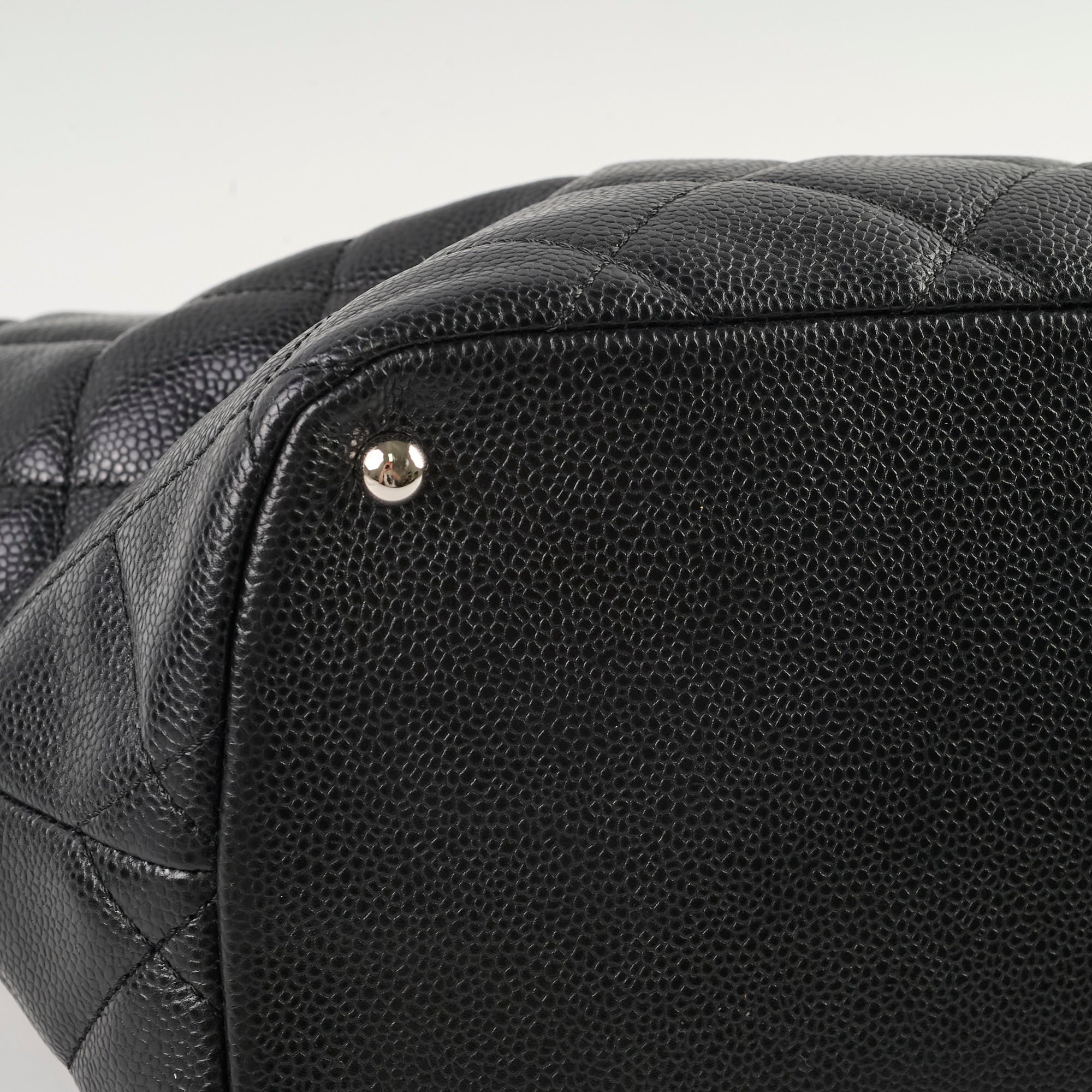 Chanel CC Logo Caviar Leather Black Shoulder Bag - 17 Series Luxury Handbag for Women | Perfect for Work, Evening Events & Special Occasions