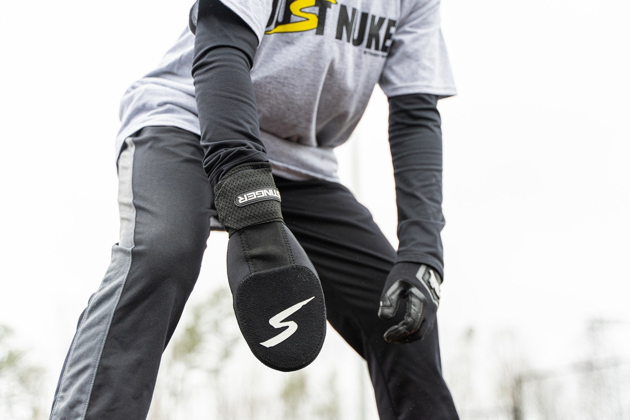 Stinger Sliding Mitt - Baseball & Softball Training Glove for Batting Practice, Fielding & Catching - Improve Grip & Performance for Players & Coaches - Perfect for Practice, Games & Training Sessions