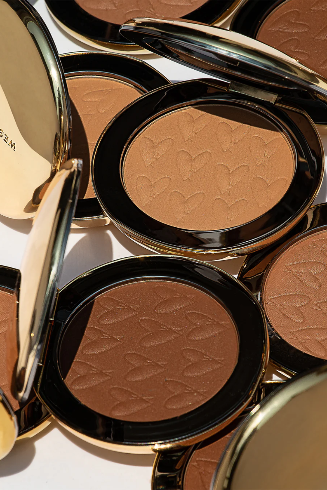 Best Beauty Butter Powder Bronzer for a Sun-Kissed Glow - Perfect for Contouring & Highlighting - Ideal for Everyday Makeup & Special Occasions