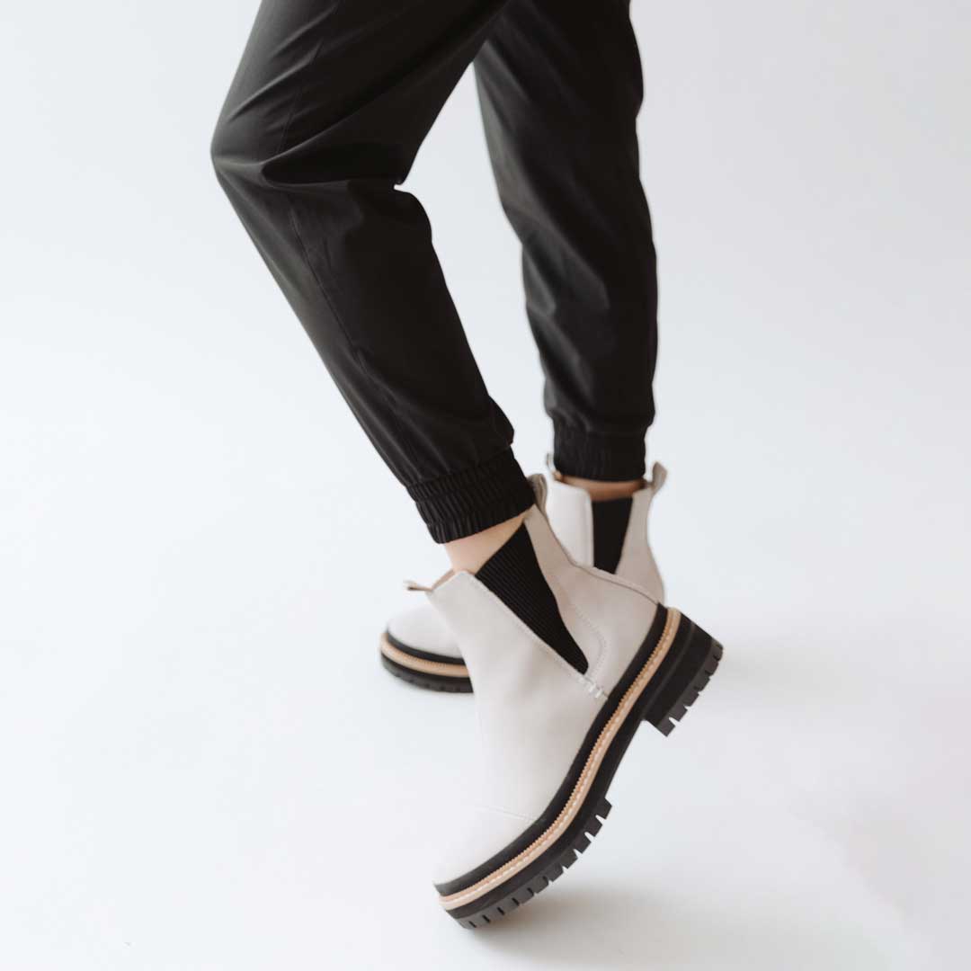 Men's Comfortable Black Joggers for Travel & Lounge - Perfect for Airplane, Gym & Casual Wear