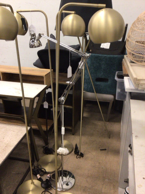 Bo Concepts Kip Matte Antique Brass Floor Lamp - Modern Adjustable Standing Light for Living Room, Bedroom & Office - Perfect for Reading, Working & Ambient Lighting