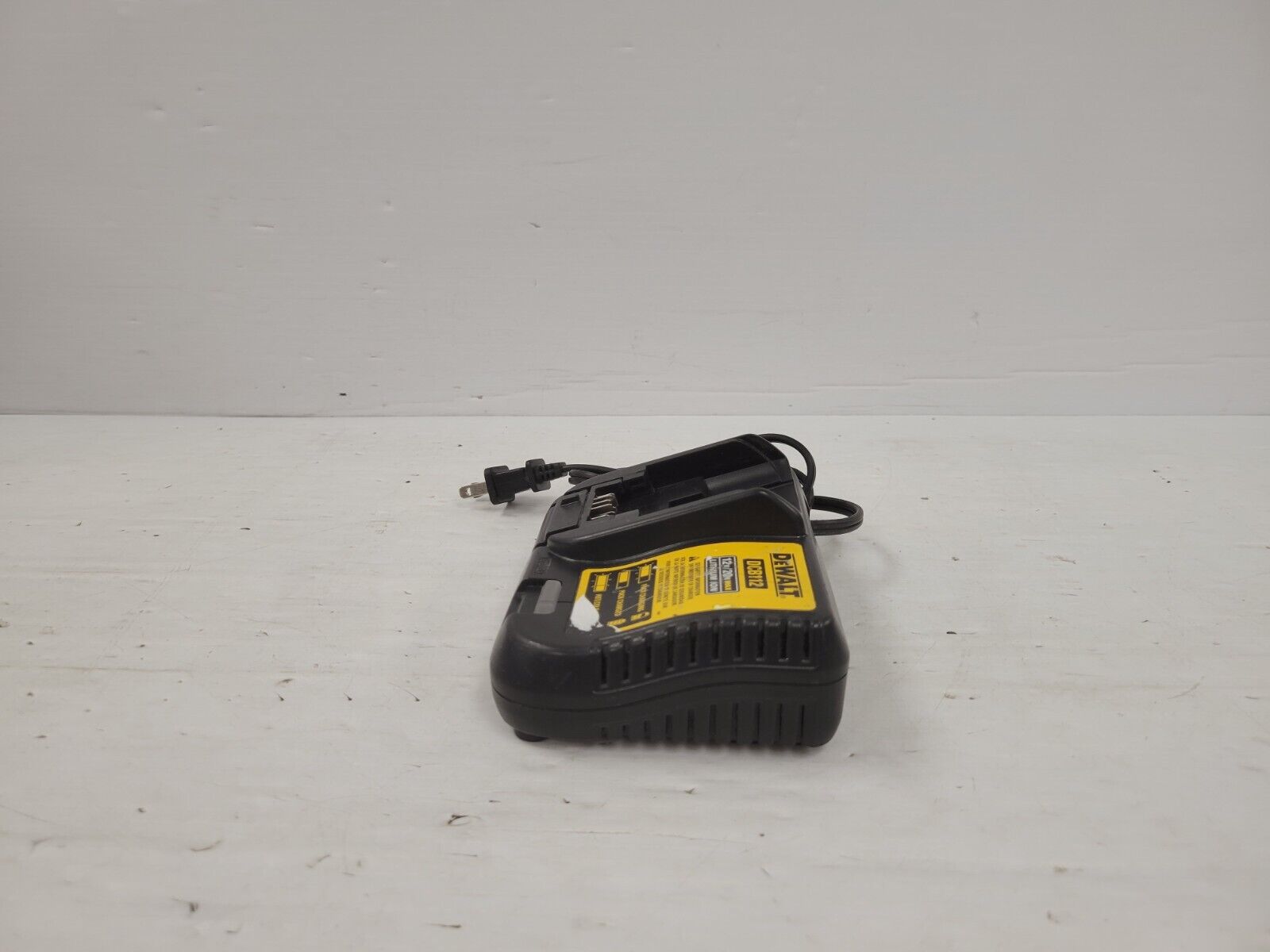 DEWALT DCD778 20V MAX Cordless Drill/Driver Kit - Powerful & Compact for DIY Projects, Home Repairs, and Professional Use