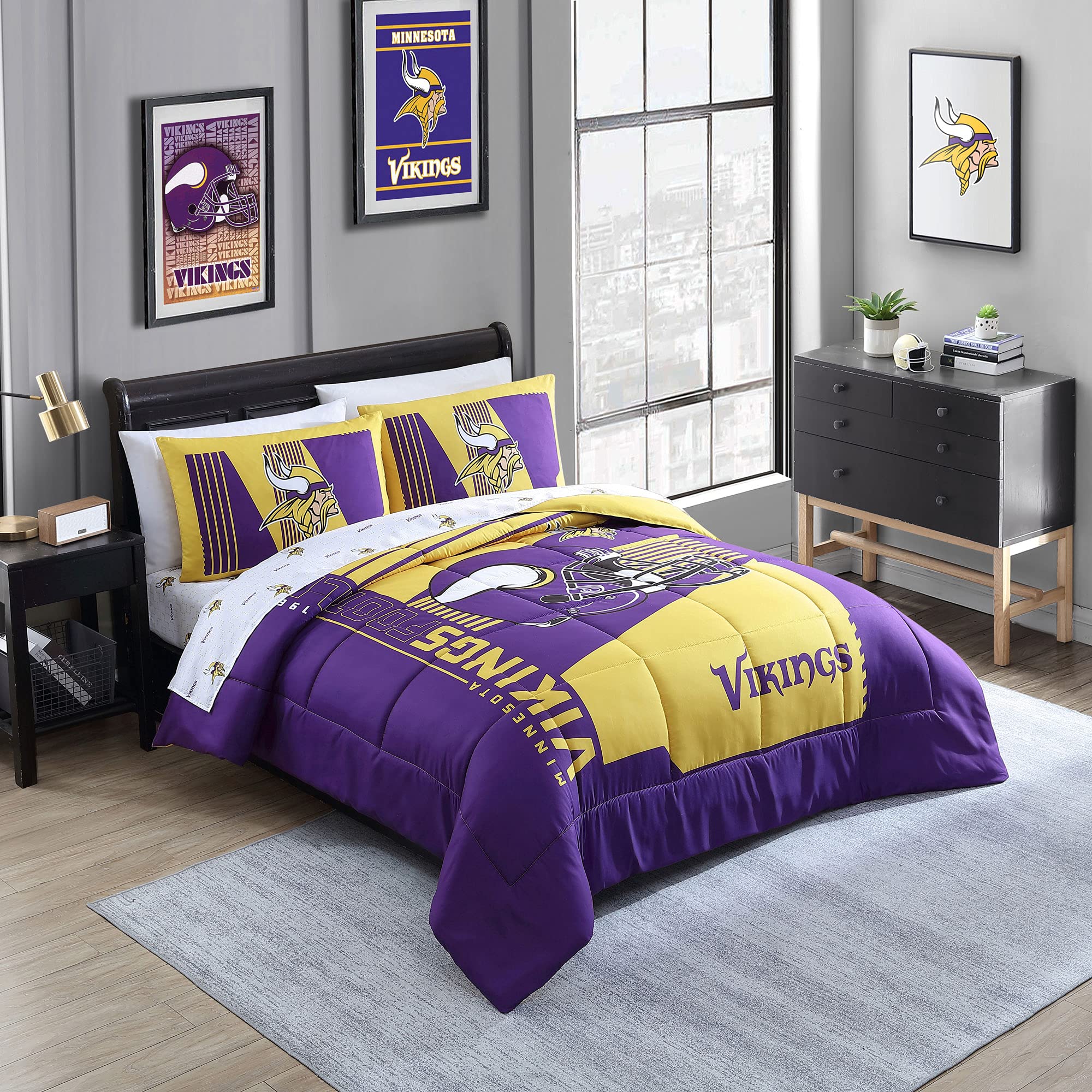 CS CATHAYSPORTS NFL Unisex-Adult Status Bed in A Bag Set - 3-Piece Comforter Set with Pillow Sham - Perfect for Football Fans Bedroom Decor, Game Day Parties & Dorm Room Essentials