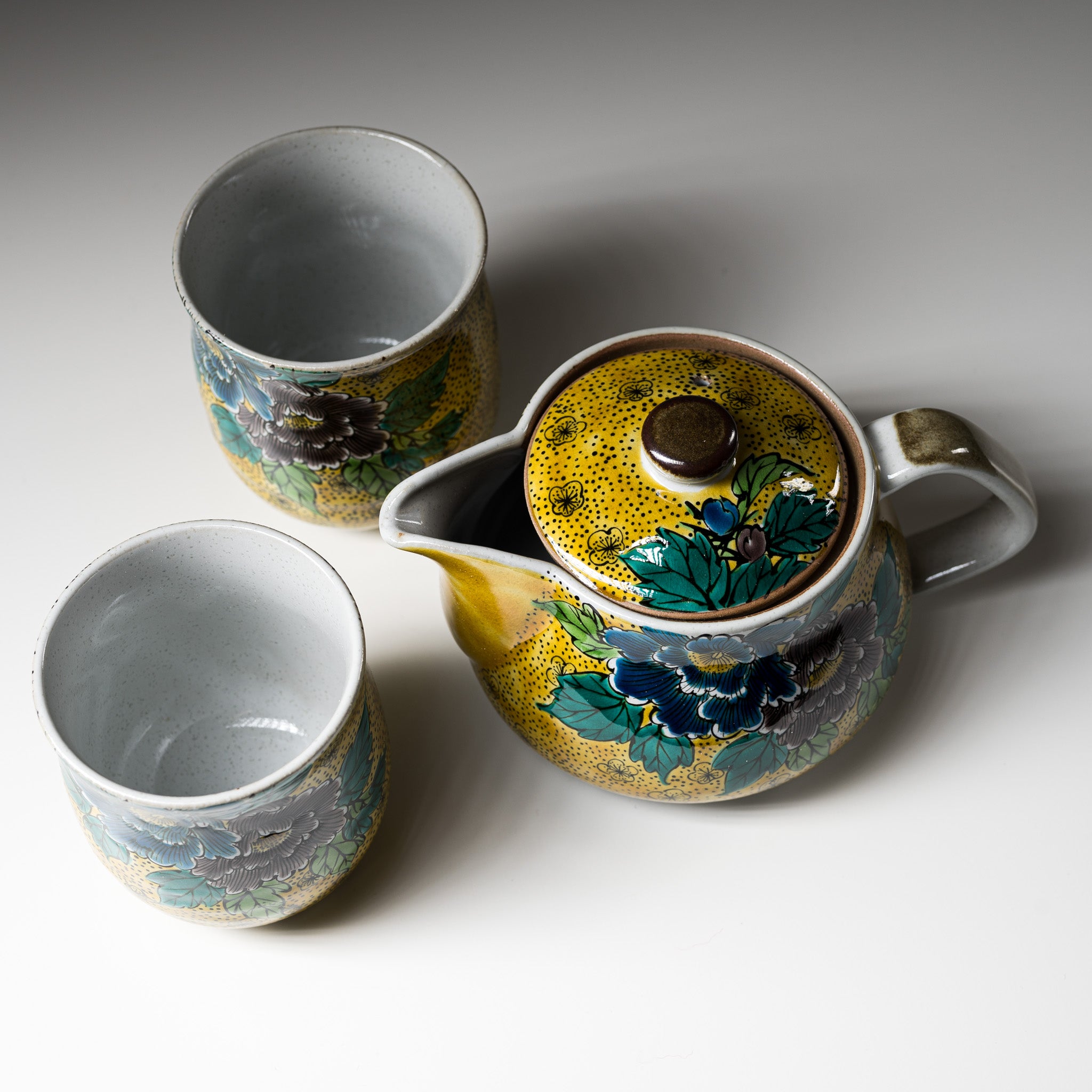 Premium Kutani Ware Japanese Tea Set with Floral Design - Authentic Hand-Painted Ceramic Teacups & Teapot for Traditional Tea Ceremonies, Home Decor, and Gift Giving