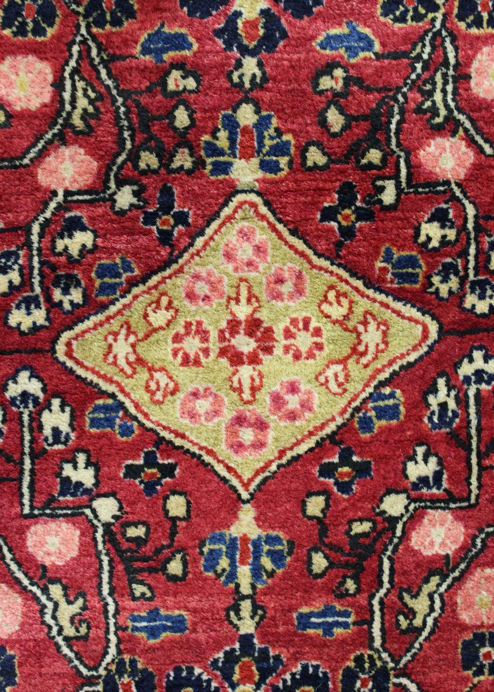Antique Sarouk Handwoven Traditional Persian Rug - J69305 - Perfect for Living Room, Bedroom & Home Decor