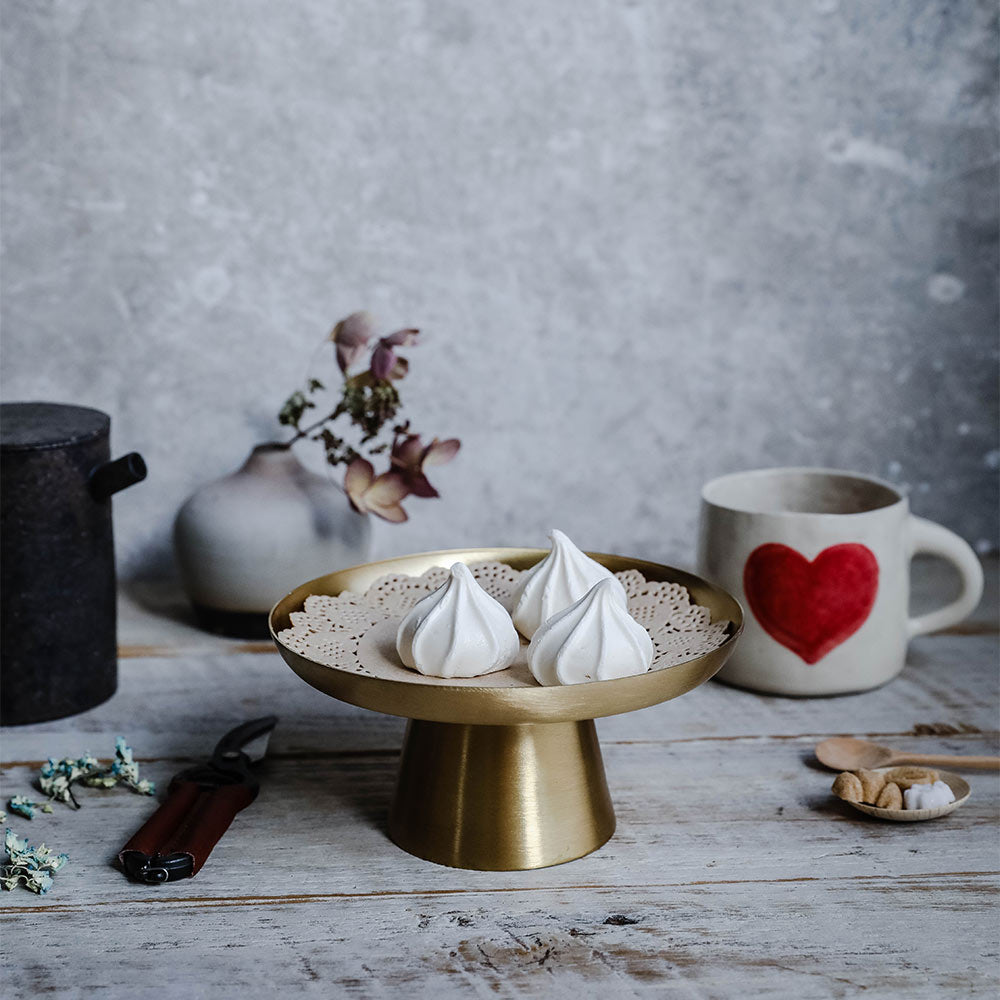 Elegant Small Brass Cake Stand for Desserts, Cupcakes & Pastries - Perfect for Weddings, Parties & Home Decor