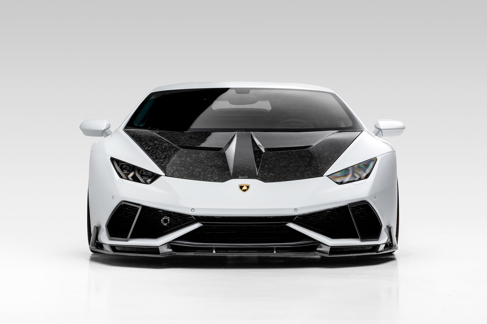 Lamborghini Huracan 610-4 Mondiale Edizione Aero Program - High-Performance Sports Car for Racing & Luxury Driving Experience