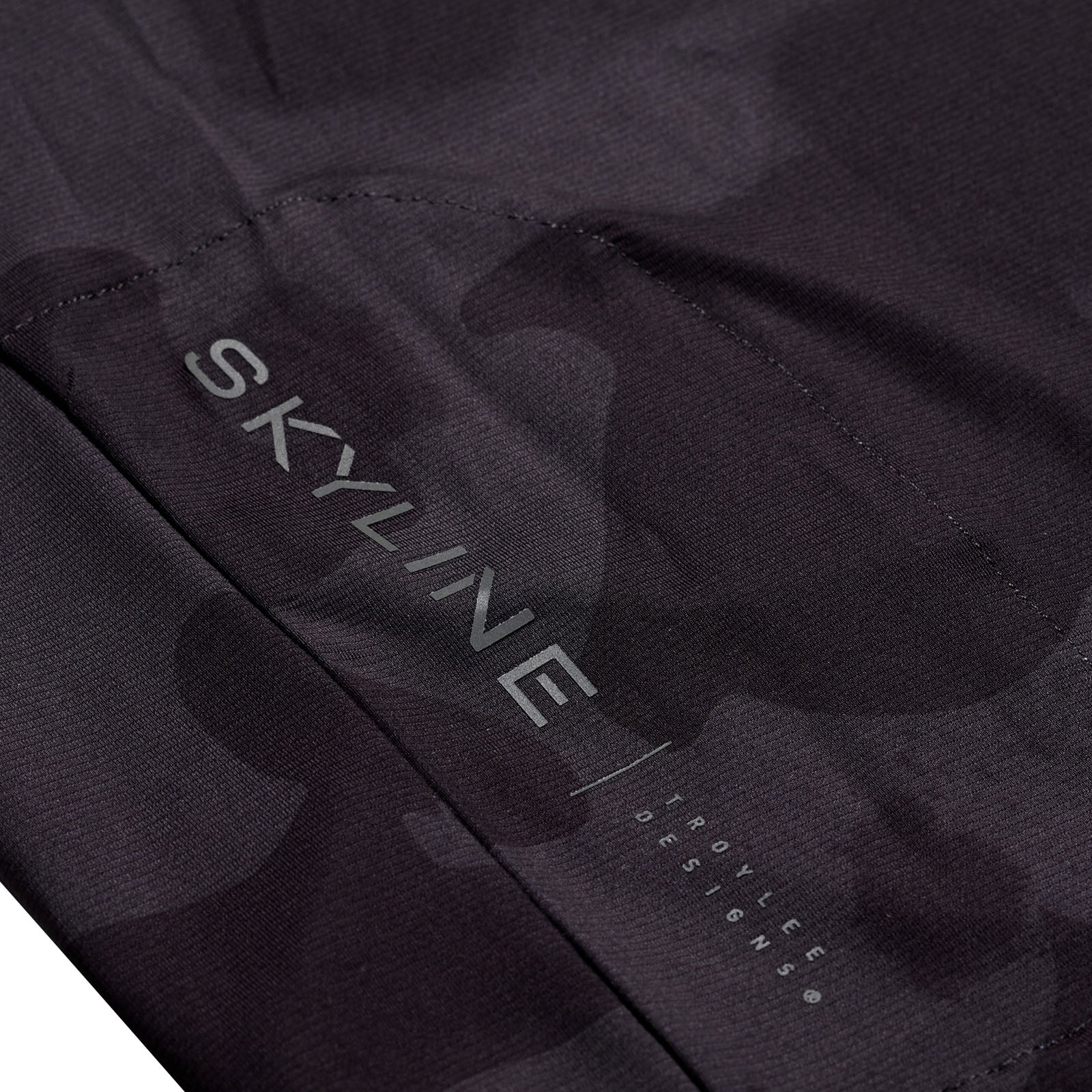 Premium Skyline Long Sleeve Jersey Scrub Top - Black - Comfortable Medical Uniform for Nurses & Healthcare Professionals - Perfect for Hospitals, Clinics & Long Shifts