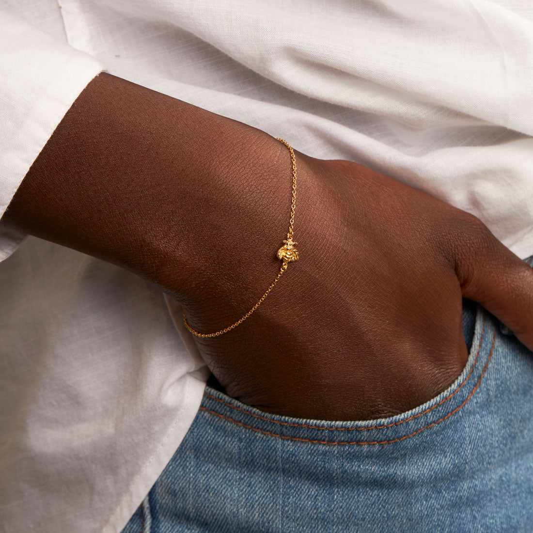 Pollination Bee Bracelet - Gold Plated Honey Bee Charm Jewelry for Women - Perfect for Nature Lovers, Garden Parties & Boho Fashion Accessories