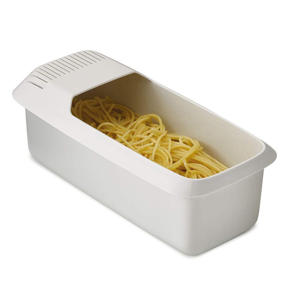 Marukio Microwave Pasta Cooker with Strainer - BPA-Free Heat Resistant Pasta Steamer for Spaghetti & Noodles (30x14x10cm) - Perfect for Dorms, Small Kitchens & Offices - Quick Microwave Meals & Easy Pasta Cooking
