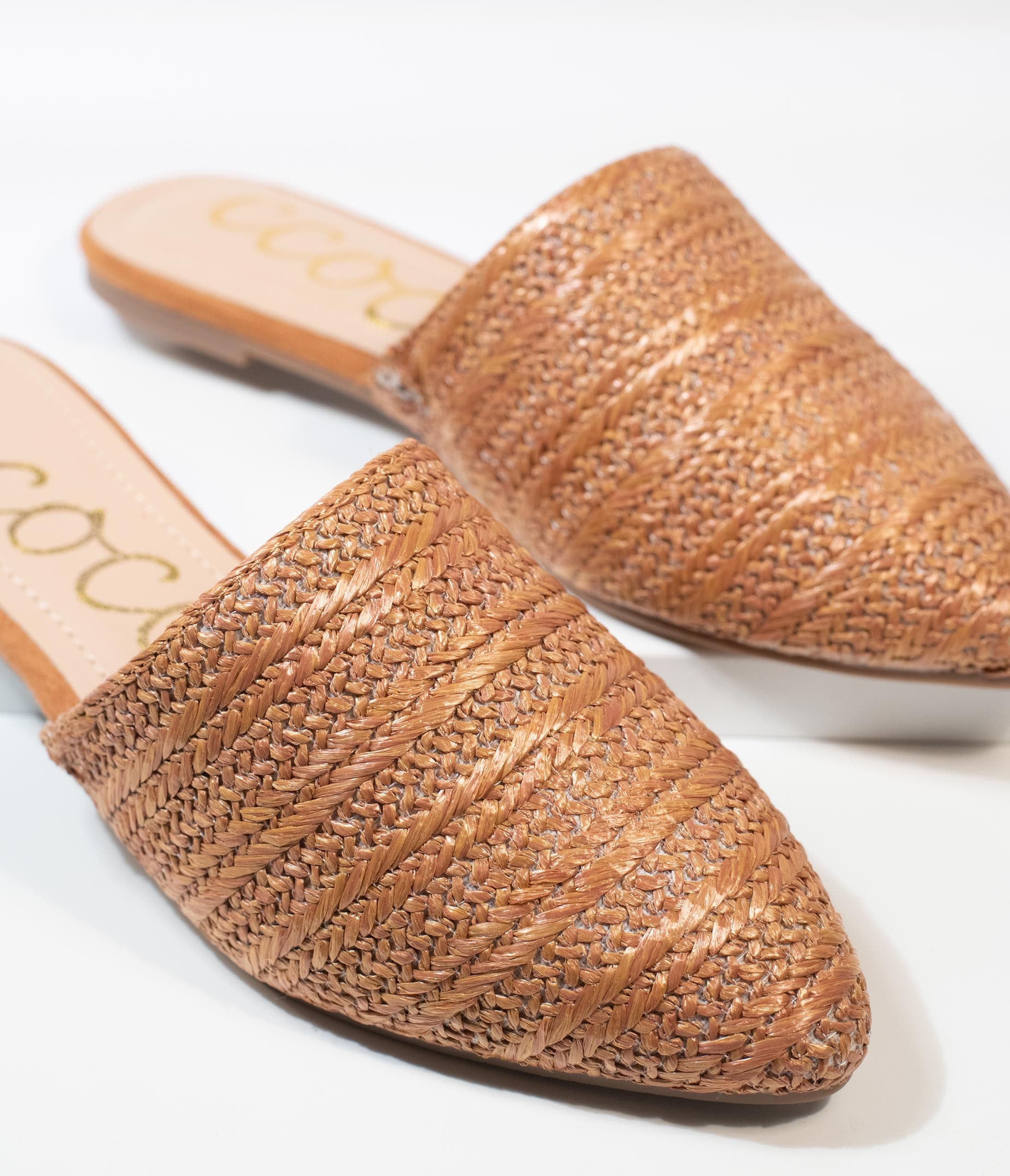 Comfortable Tan Woven Straw Slip-On Mules for Women - Summer Beach Slides, Casual Outdoor Sandals, Boho Chic House Shoes