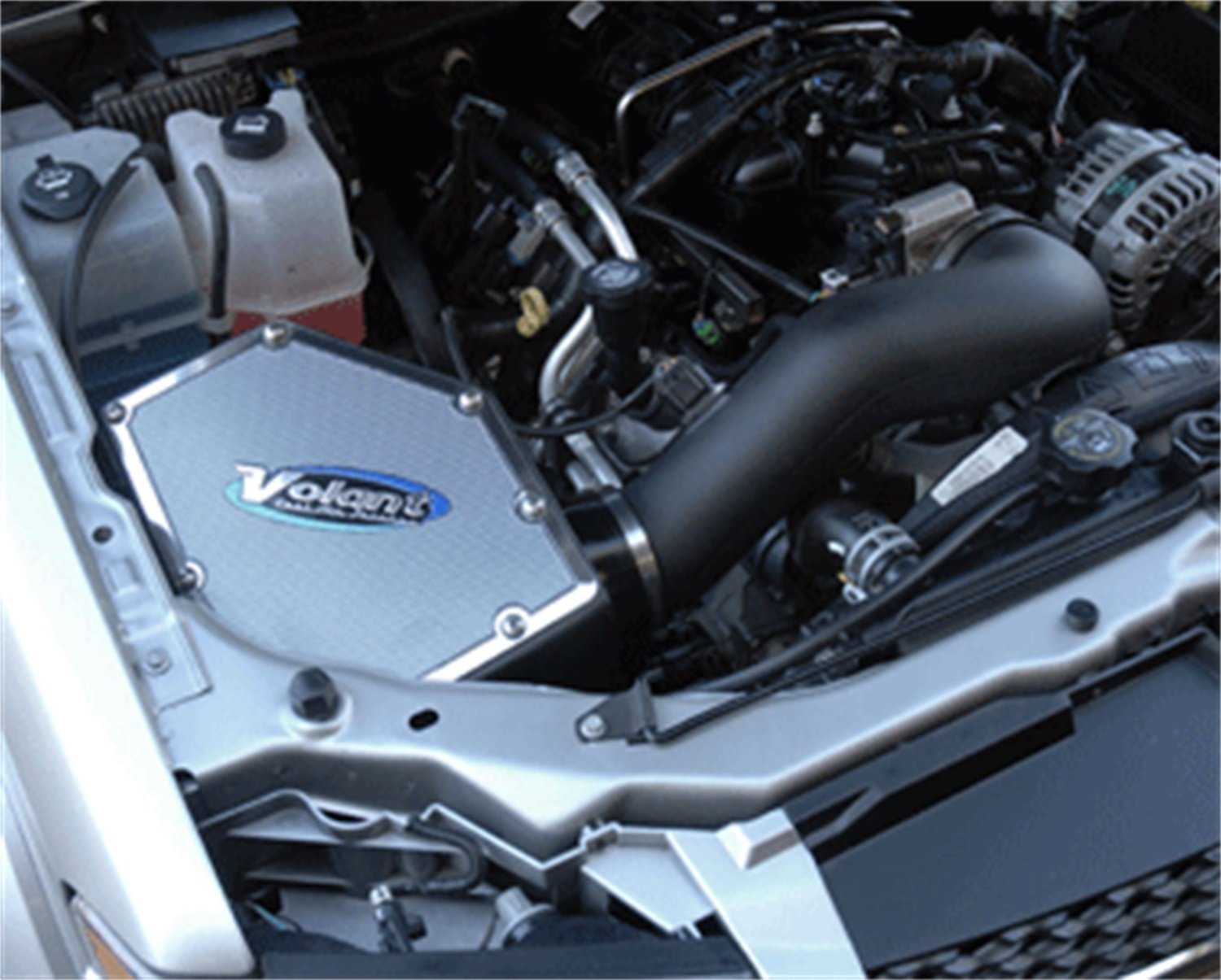 Volant 15753 High Performance Cold Air Intake System - Improve Engine Power & Fuel Efficiency for Trucks & SUVs - Perfect for Off-Roading & Daily Commuting