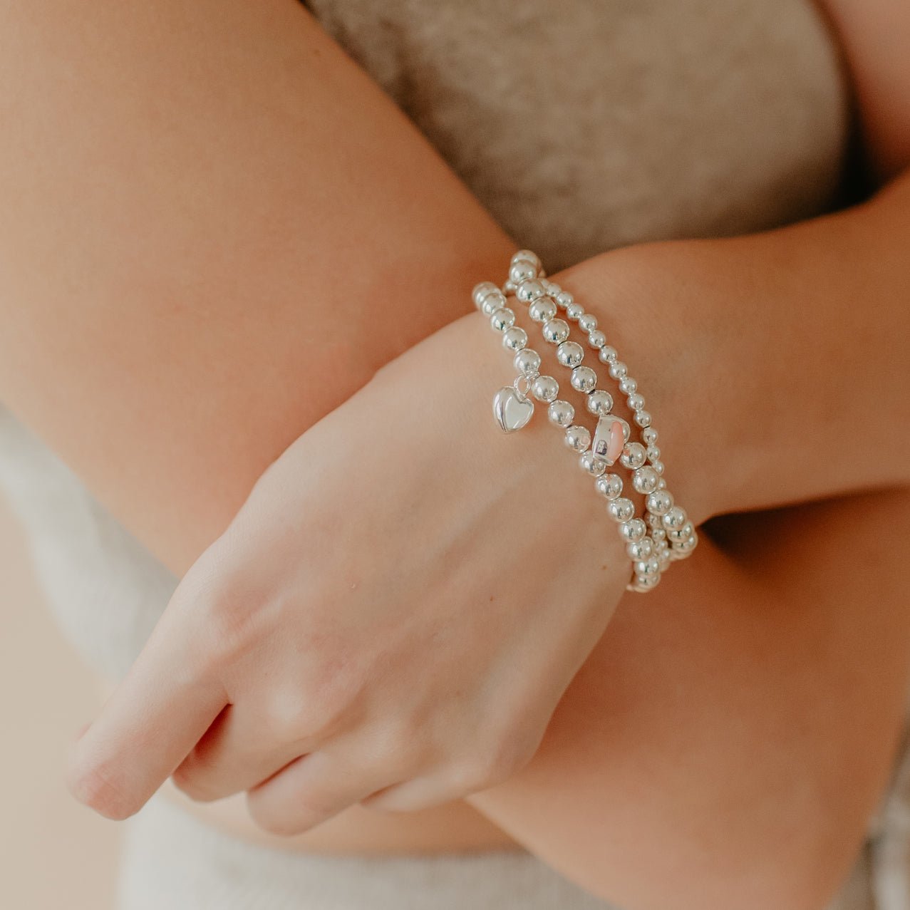 FRAICHE Adjustable Stretch Bracelet in Silver - Elegant Jewelry for Women, Perfect for Everyday Wear, Parties & Gifts