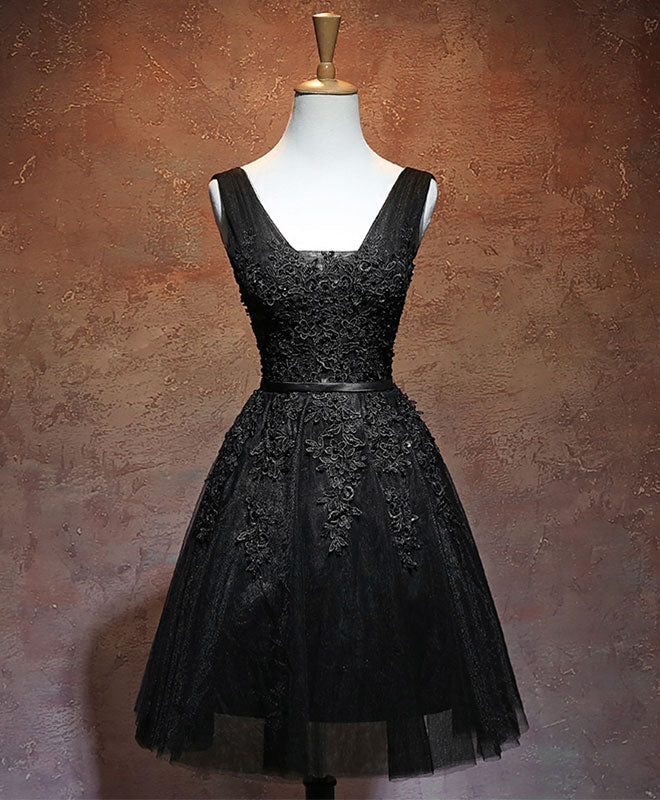 Elegant Black V-Neck Tulle Lace Short Prom Dress for Homecoming, Party, and Special Occasions - Perfect for Dances, Graduation, and Evening Events