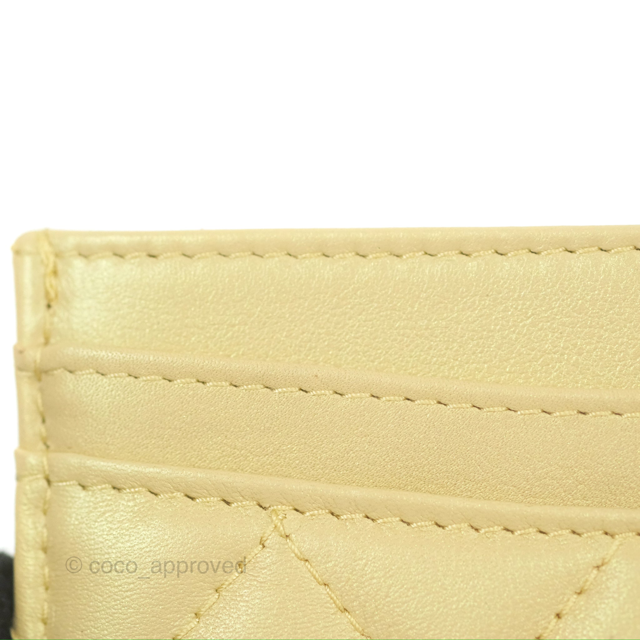 Chanel Classic Flat Card Holder in Iridescent Yellow Lambskin with Gold Hardware - Luxury Wallet for Women, Perfect for Everyday Use & Gift Giving