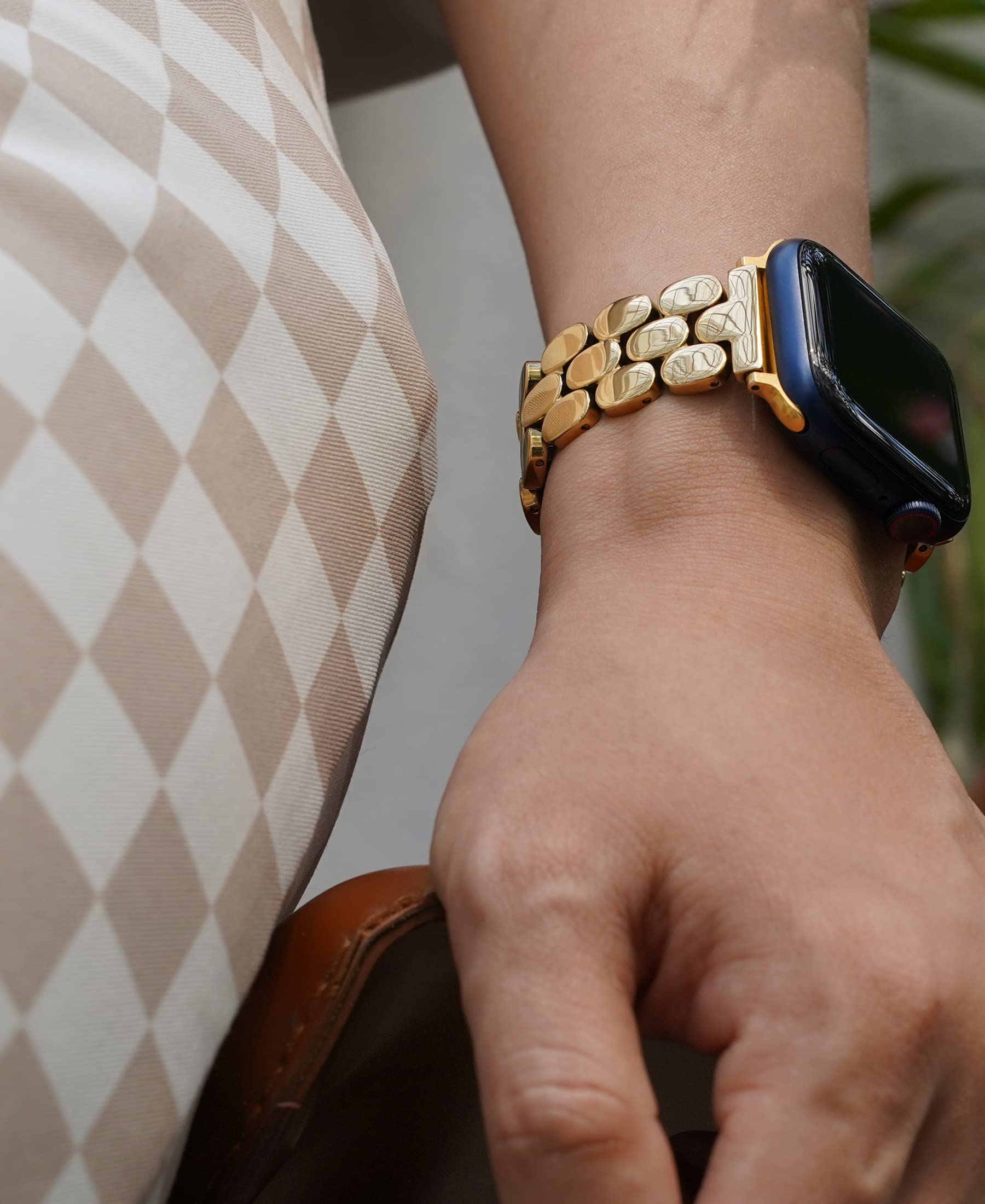 Stylish & Durable Apple Watch Bands for Women - Compatible with 38mm/40mm/41mm/42mm/44mm/45mm/46mm/49mm Models (Series 1-10 & SE) - Fashionable Gold, Silver & Rose Gold Metal Bands - Perfect for Workouts, Office Wear & Everyday Use