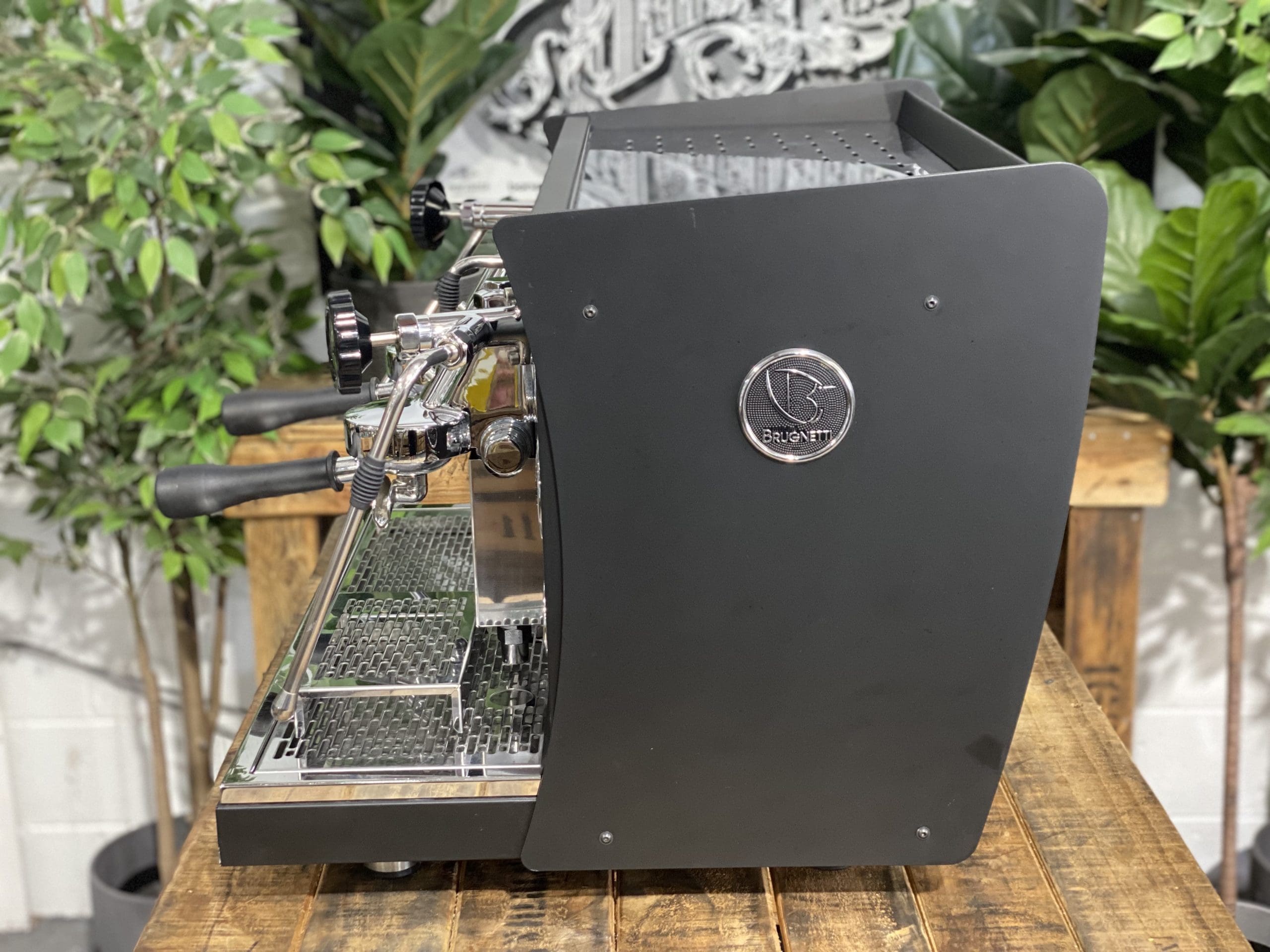 Brugnetti Giulia Manufactum 2 Group Commercial Espresso Machine - Professional Black Coffee Maker for Cafes, Restaurants & Offices