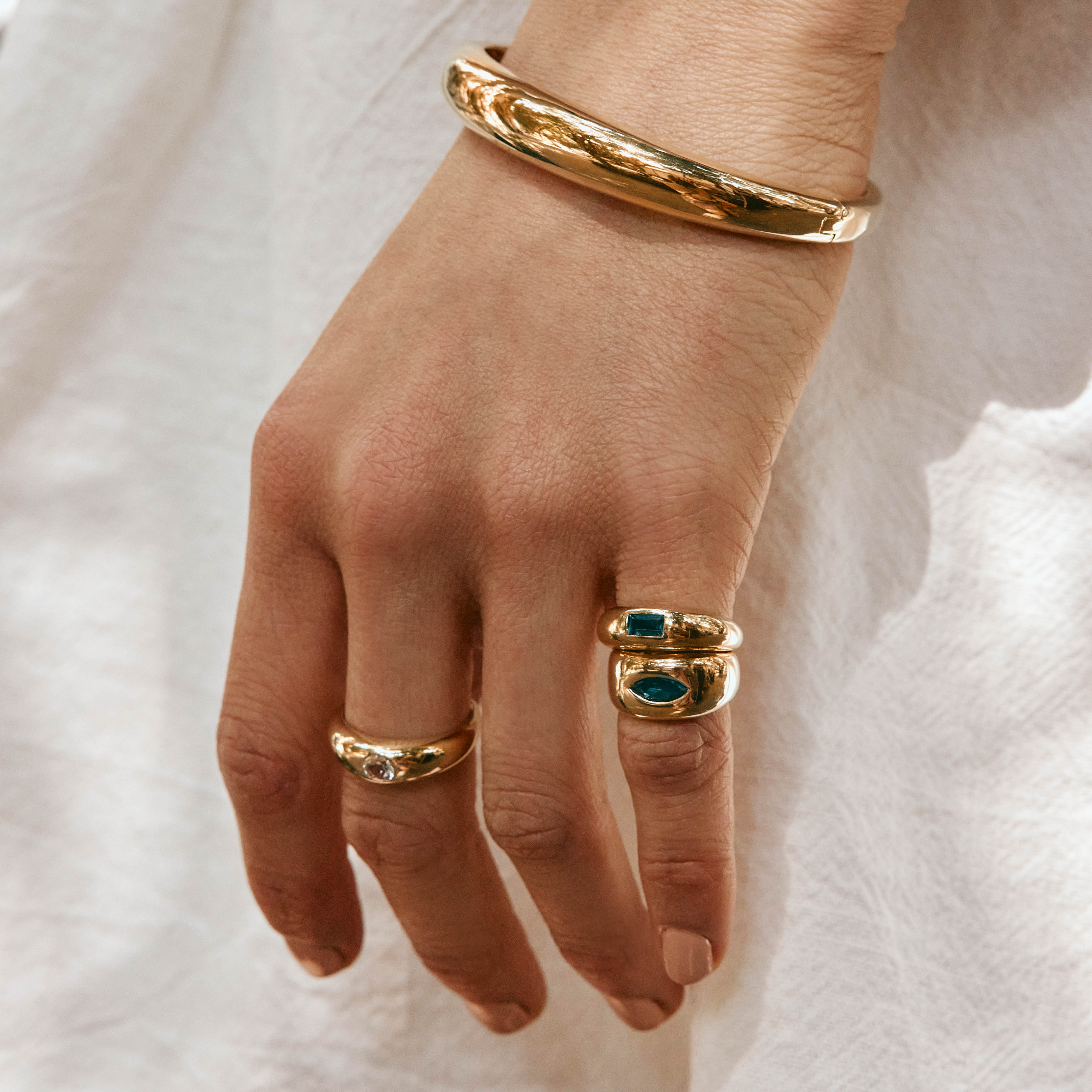 Exquisite 14K Gold Blue Topaz Marquise Pinky Ring for Women – Elegant Statement Jewelry for Parties, Weddings & Special Occasions