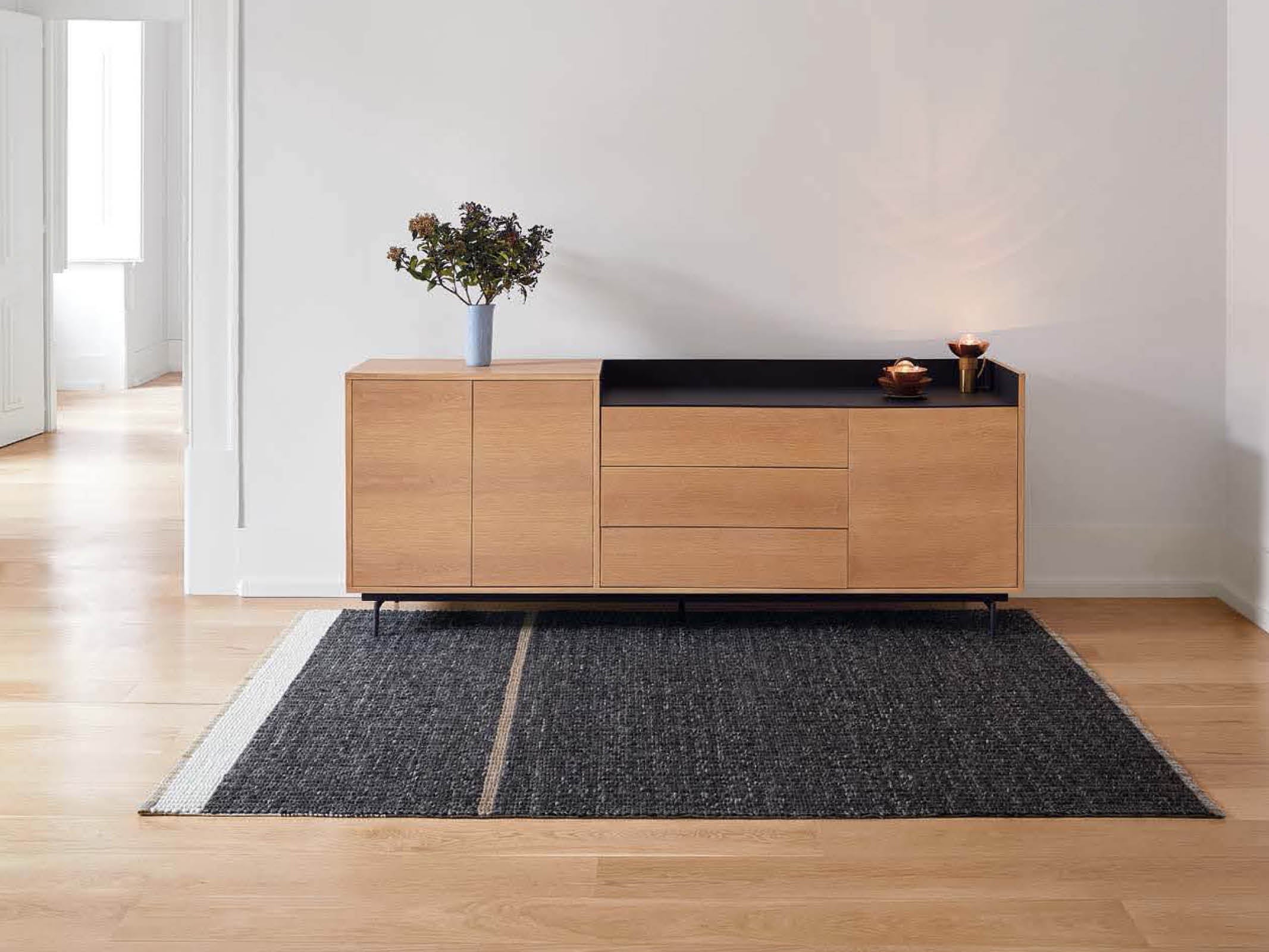Charlotte Lancelot Reversible Rug - Soft & Durable Non-Slip Area Rug for Living Room, Bedroom, Nursery - Easy to Clean Home Decor for Modern & Bohemian Style Interiors