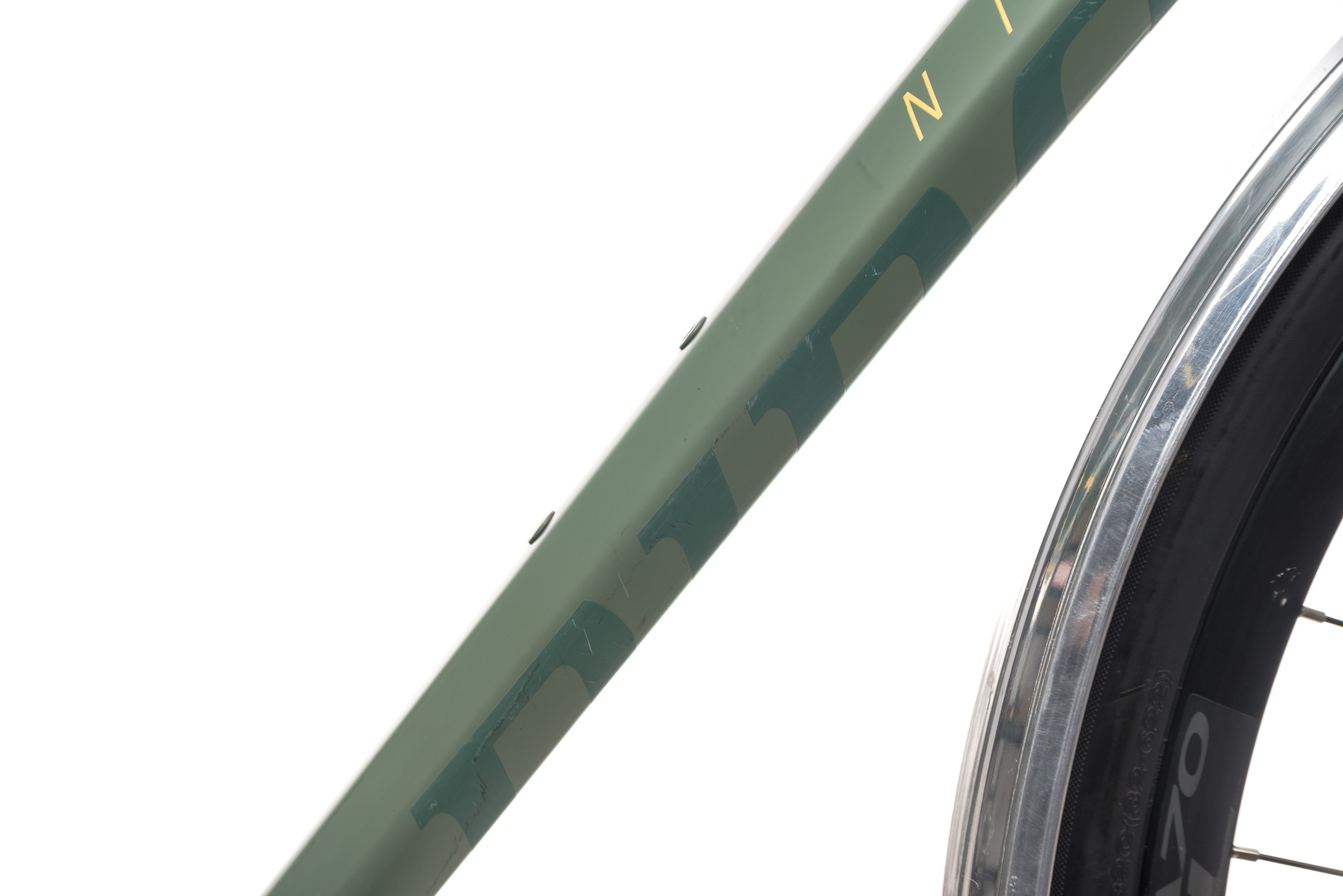 2016 Niner RLT 9 56cm Gravel Bike - Lightweight Aluminum Frame, Shimano Drivetrain - Perfect for Adventure Riding, Commuting & Off-Road Trails